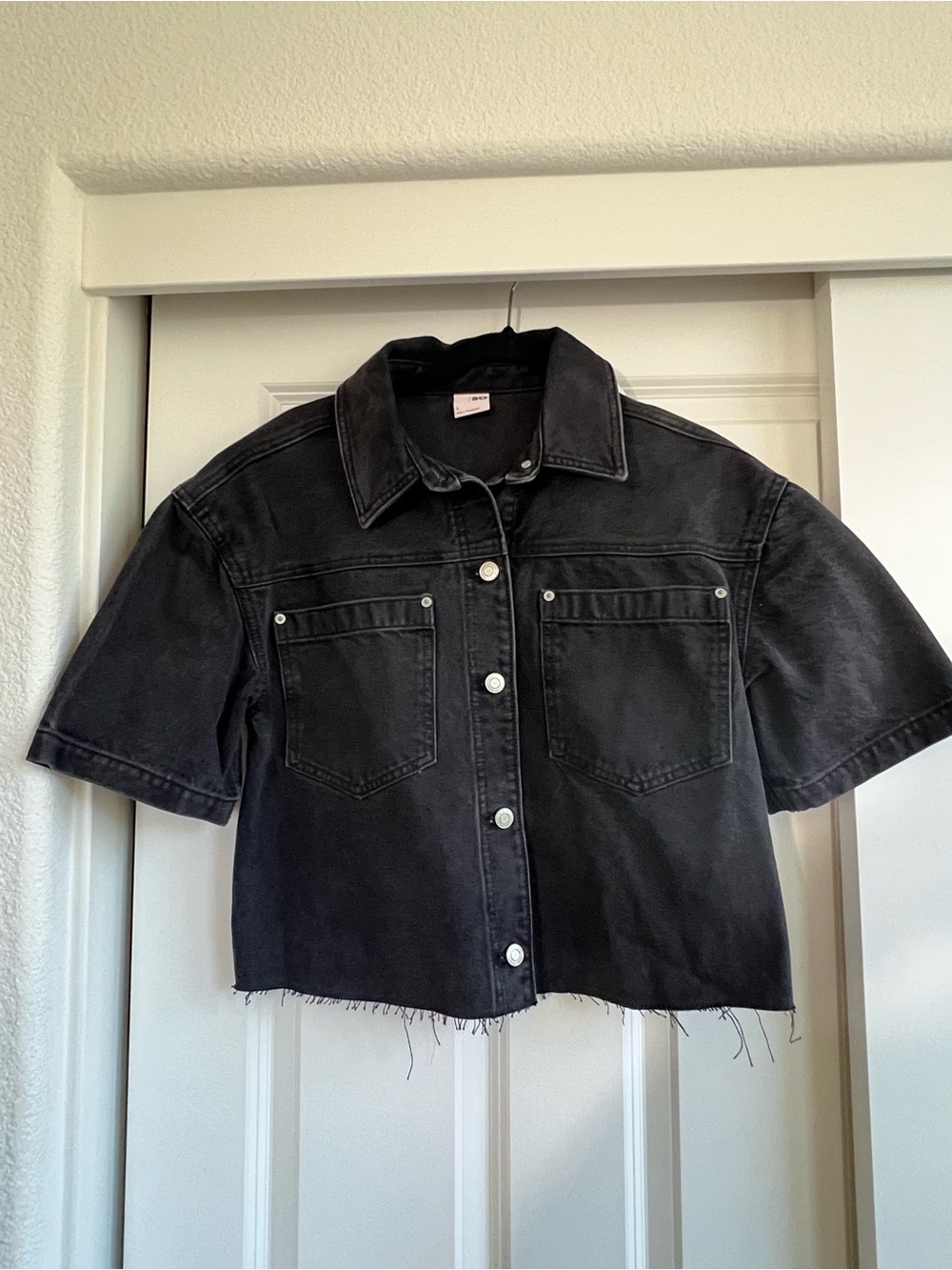 SO Black Cropped Short-Sleeve Denim Jacket